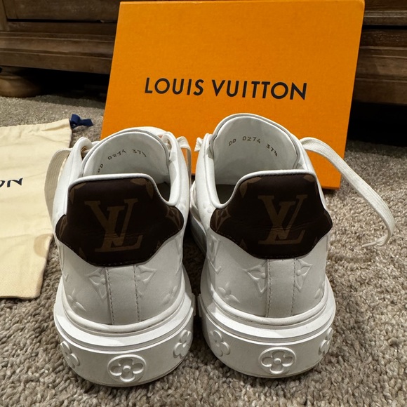 HP 💕LIKE NEW Louis Vuitton Time Out Sneakers 37.5 - Picture 5 of 13